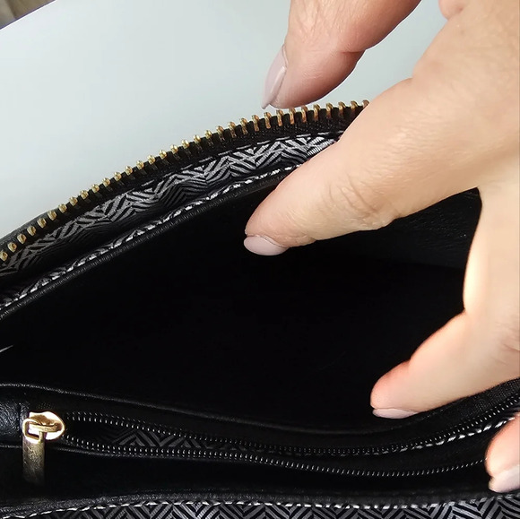 ISABELLE VEGAN CROSSBODY BAG WRISTLET CLUTCH - Picture 6 of 10